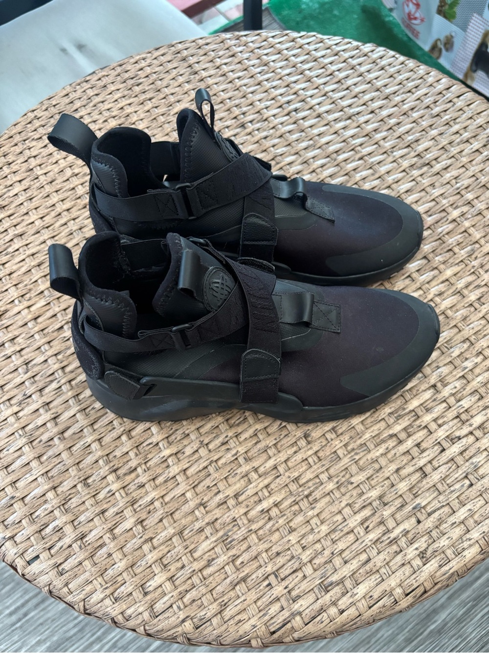 Nike Men’s Black Slip-On Cross-Strap Sneakers